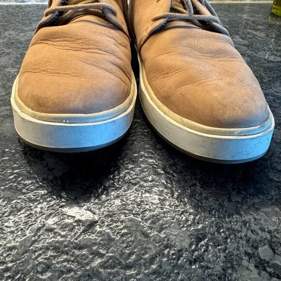 Olukai mens Papaku 'Ili waterproof leather tan chukka boots size 9.5M